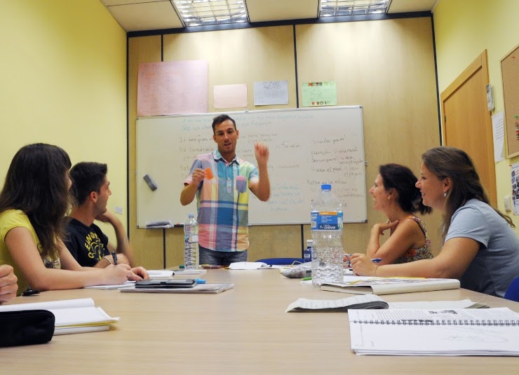 スペイン、バレンシアのスペイン語学校costa de valenciaの授業風景