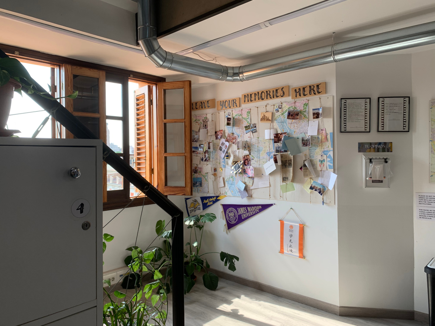 スペイン、バレンシアのスペイン語学校EUROACEの共用エリア