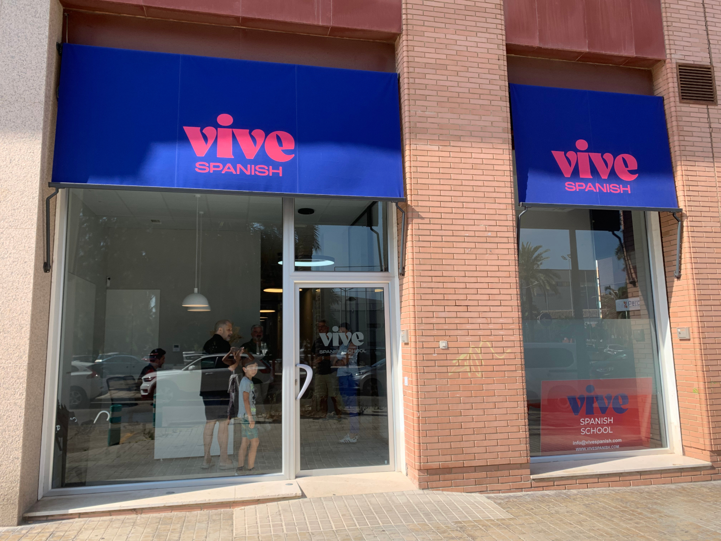 スペイン、バレンシアのスペイン語学校vive spanishの、正面入口
