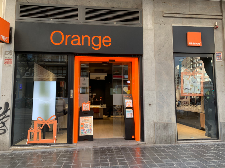 スペインの携帯・通信会社Orangeの店舗